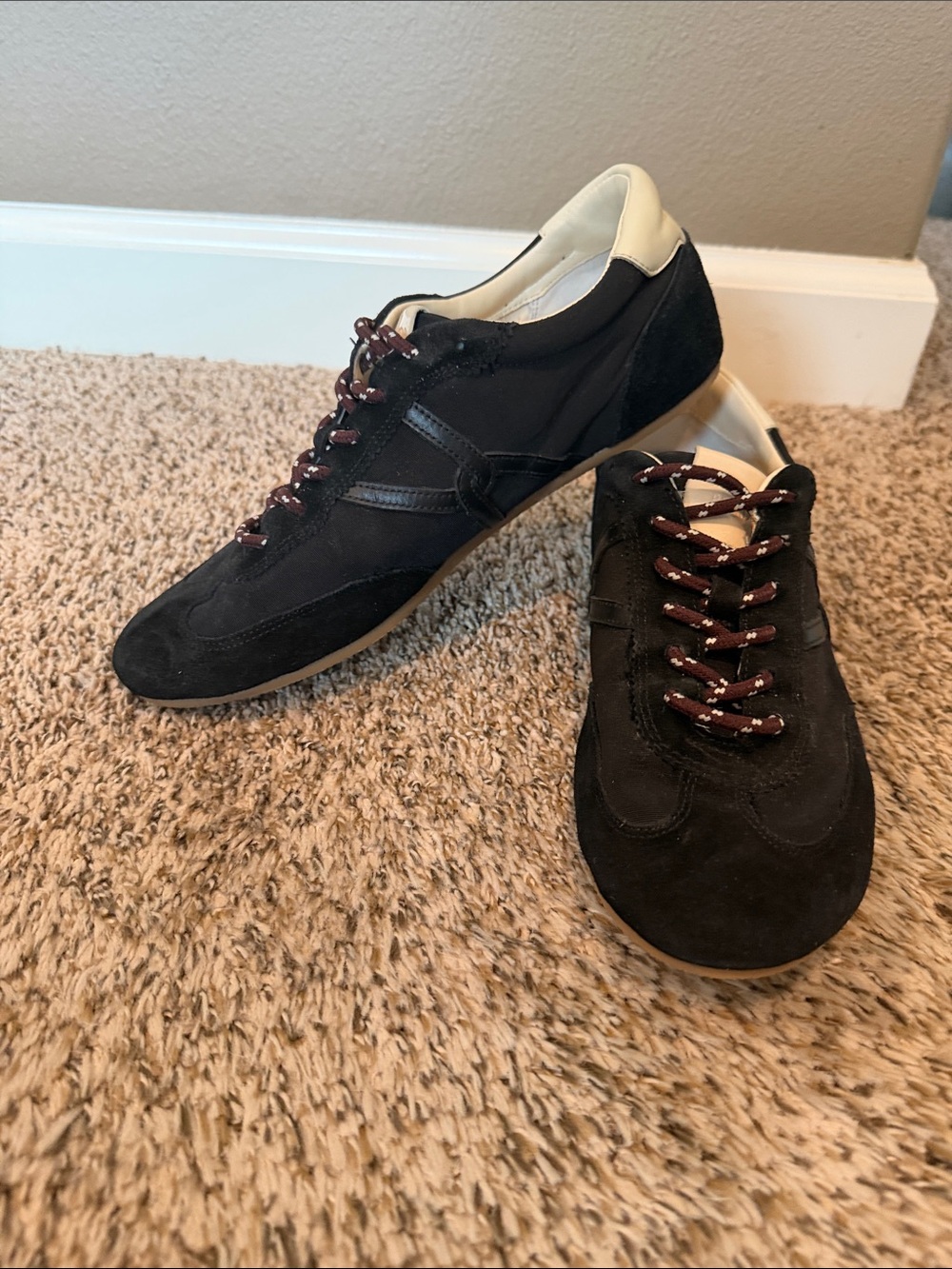 Veronica Beard Black Suede Sneakers with Cream Collar Size 8.5
